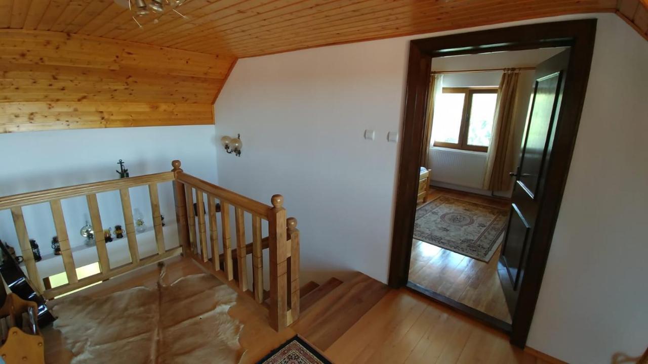 Willa Casa Darius Novaci-Străini Zewnętrze zdjęcie
