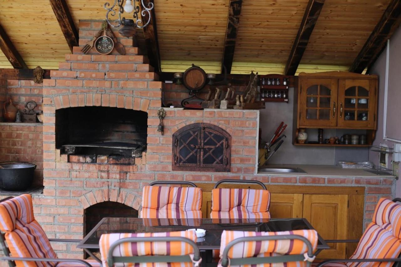 Willa Casa Darius Novaci-Străini Zewnętrze zdjęcie